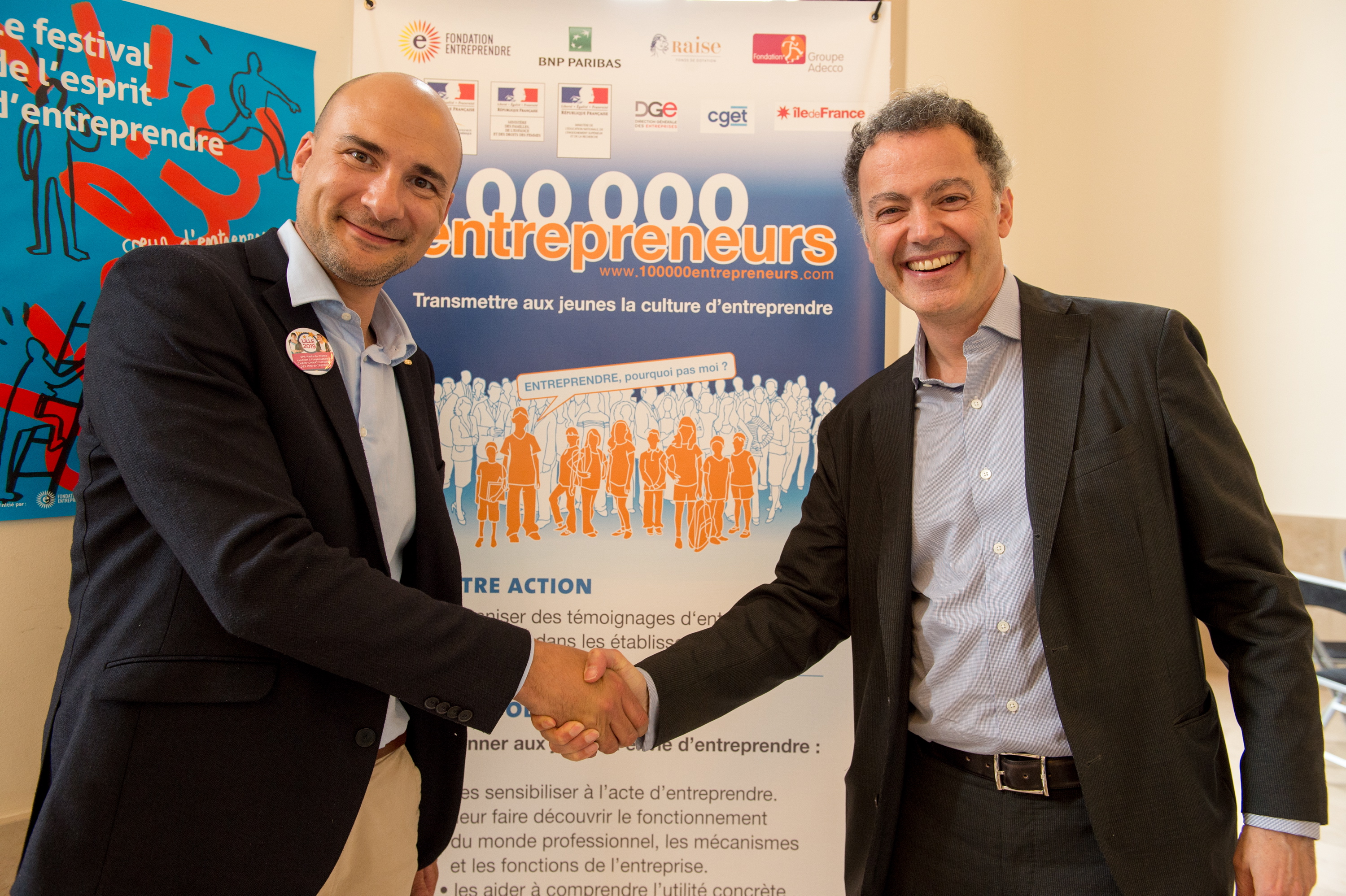 Olivier de Pembroke, futur président du CJD et Philippe Hayat, président de 100 000 entrepreneurs ©Gaël Dupret/MaxPPP